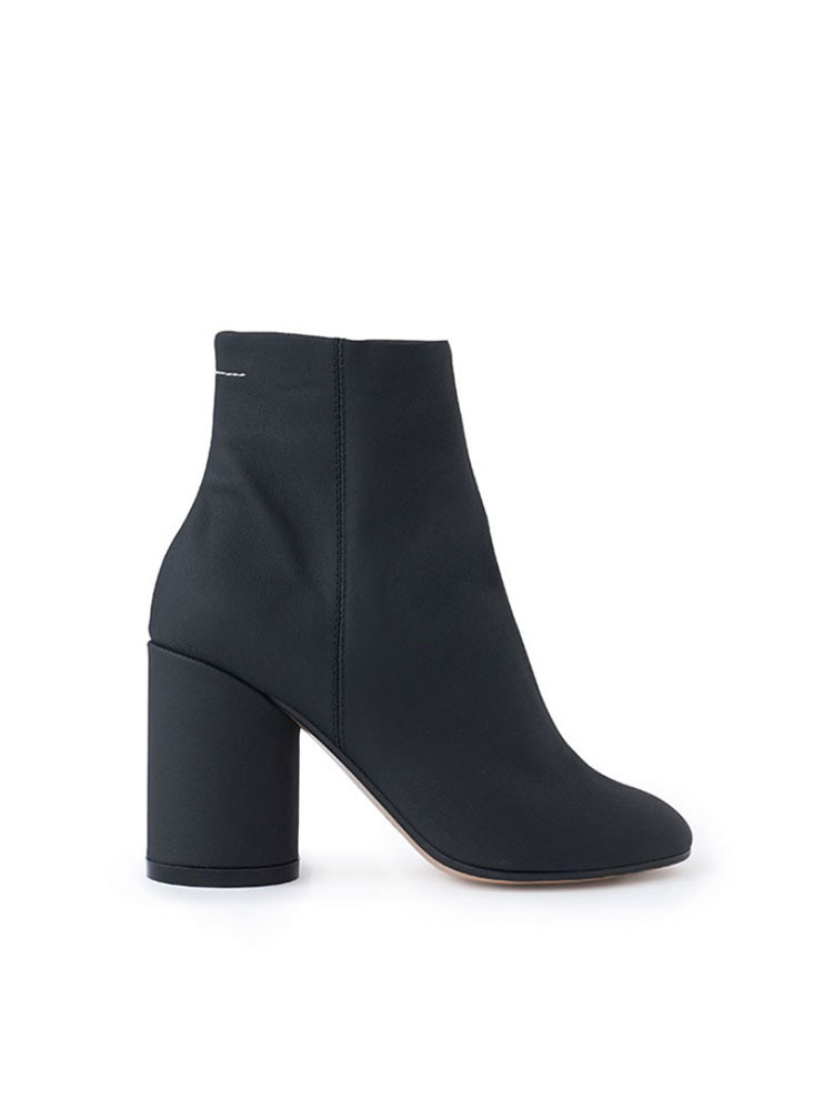BLACK STAMP ANKLE BOOTS  MM6 블랙 스탬프 앵클 부츠  - 아데쿠베