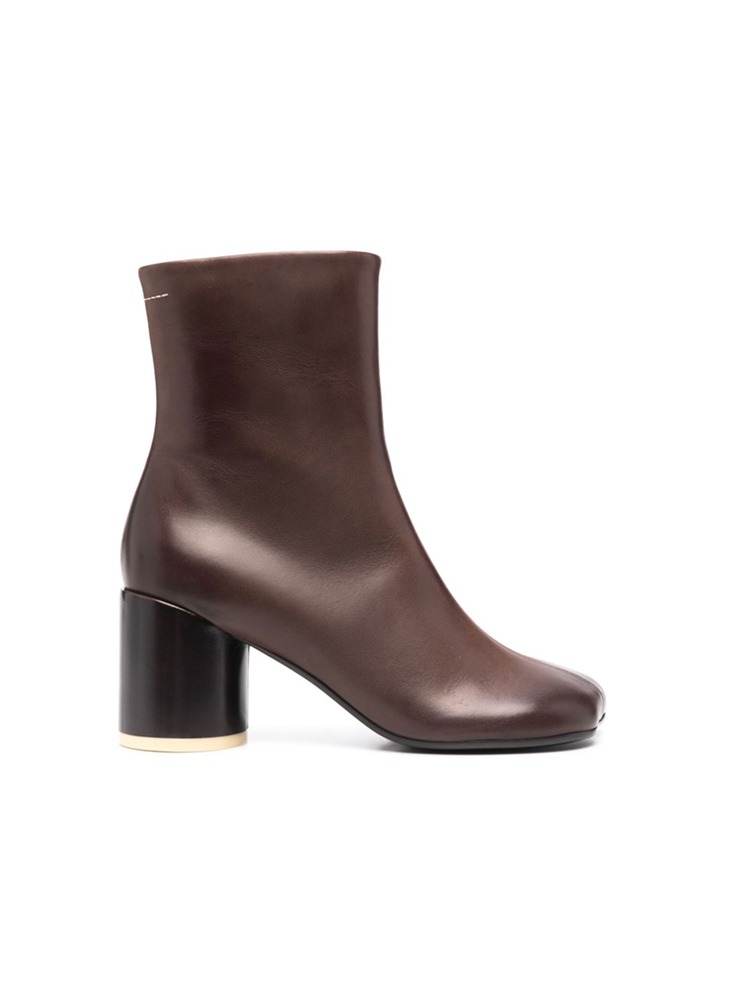 BROWN ANKLE BOOTS  MM6 브라운 앵클 부츠 - 아데쿠베