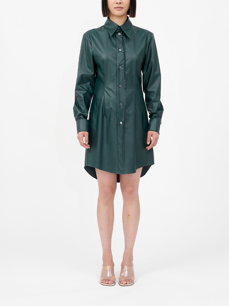 POISON GREEN FAUX LEATEHR SHIRT MINI DRESS  MM6 포이즌 그린 페이크 레더 셔츠 미니 드레스 - 아데쿠베