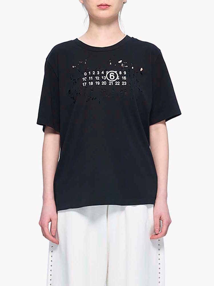 BLACK LOGO DISTRESSED T-SHIRT  MM6 블랙 로고 디스트레스드 티셔츠 - 아데쿠베