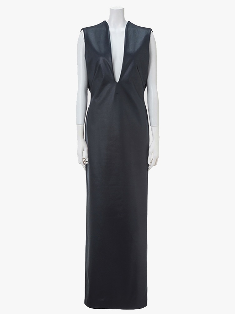 BLACK PLUNGDED LONG SWEATSHIRT DRESS  마메 쿠로구치 블랙 플런지 롱 스웨트셔츠 드레스 - 아데쿠베