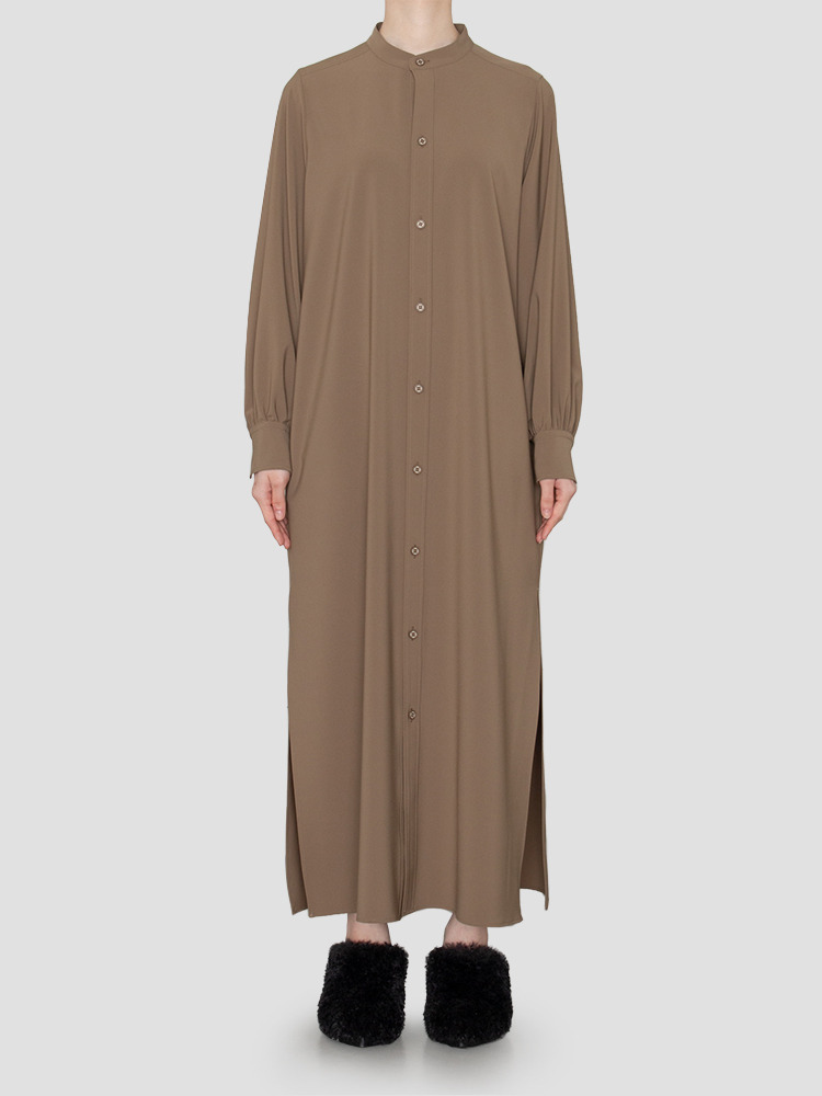 BEIGE MAXI SHIRT DRESS  하이크(HYKE) 베이지 맥시 셔츠 드레스 - 아데쿠베