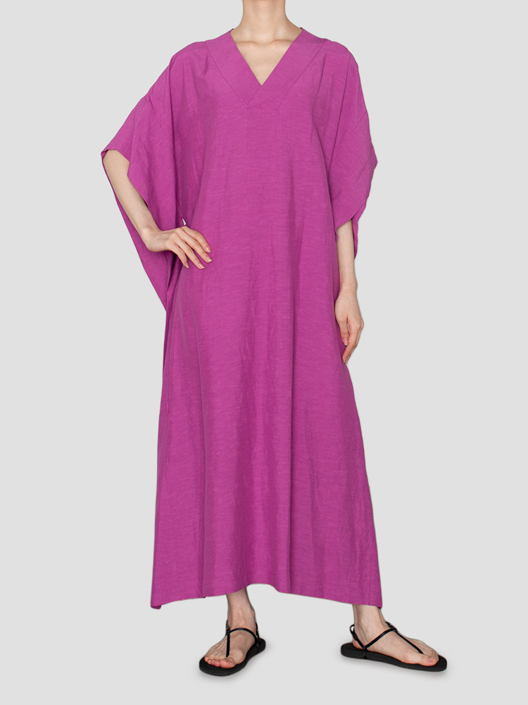 PINK L/R PONCHO DRESS  하이크(HYKE) 핑크 판초 드레스 - 아데쿠베