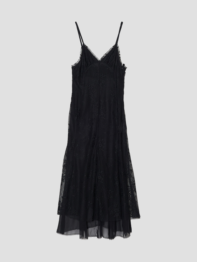 BLACK LACE SLIP DRESS  치카 키사다 블랙 레이스 슬립 드레스 - 아데쿠베