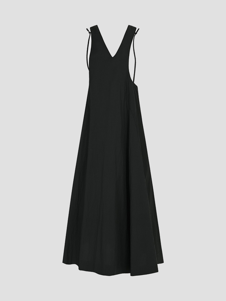 BLACK AULI DRESS  아키라나카 블랙 아우리 드레스 - 아데쿠베
