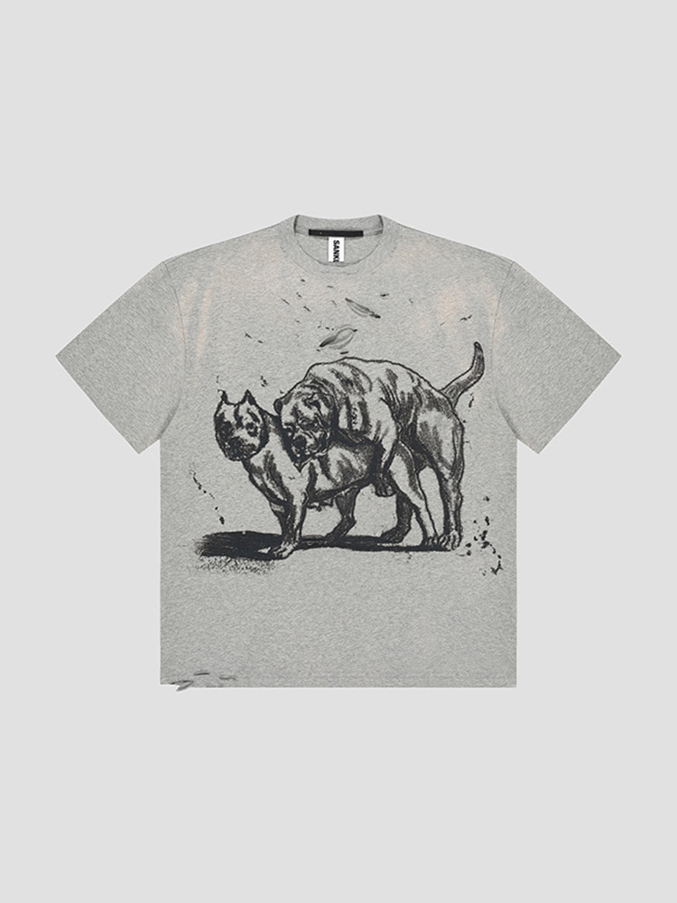 GREY DOGGY GRAPHIC T-SHIRT  산쿠안즈 그레이 도기 그래픽 티셔츠 - 아데쿠베